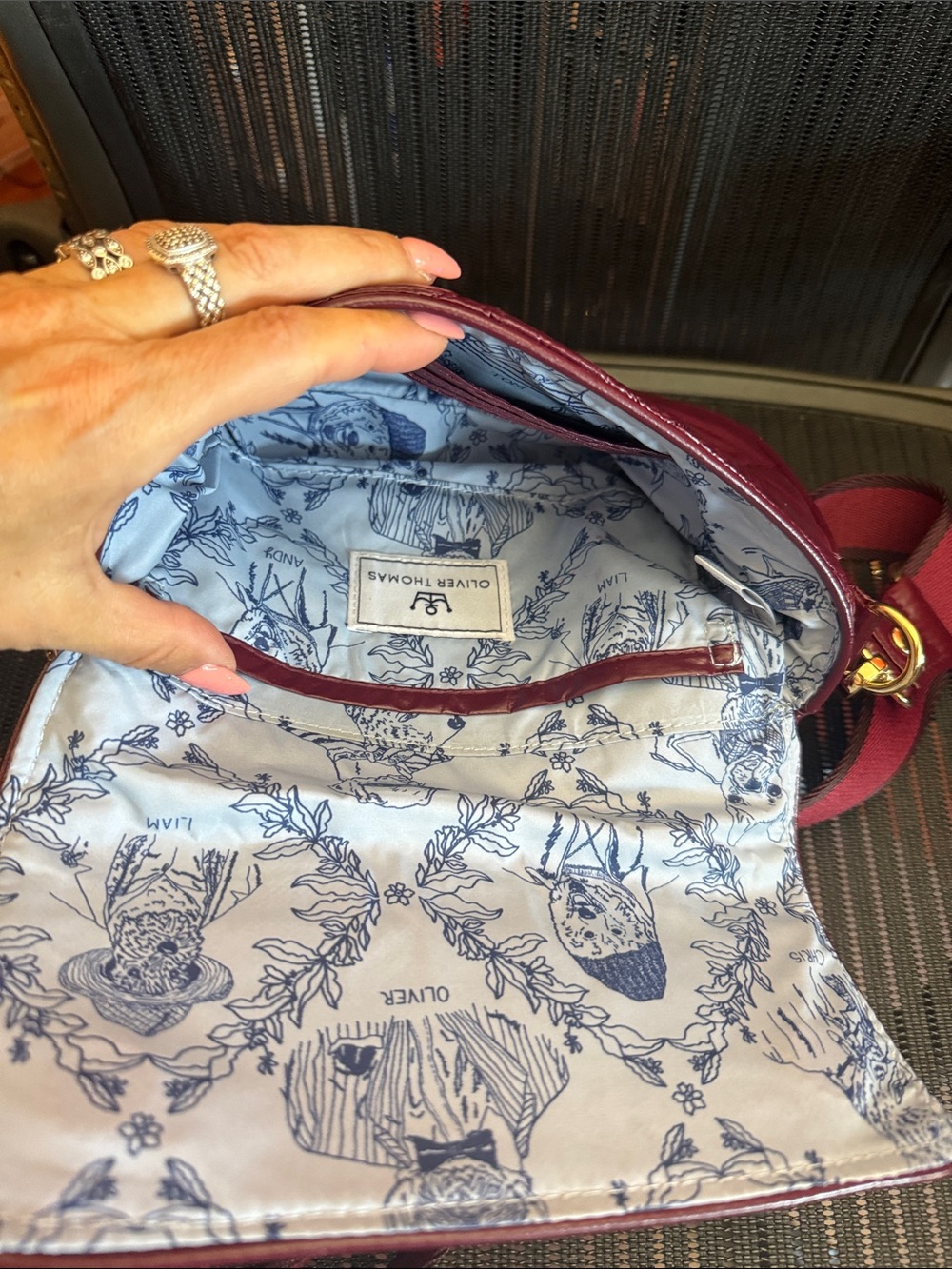 Oliver Thomas Quilted Bordeaux Burgundy Crossbody with Gold Hardware - Picture 4 of 5